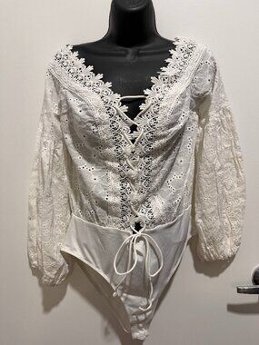 SHEIN White Lace Balloon‑Sleeve Bodysuit – Size Large